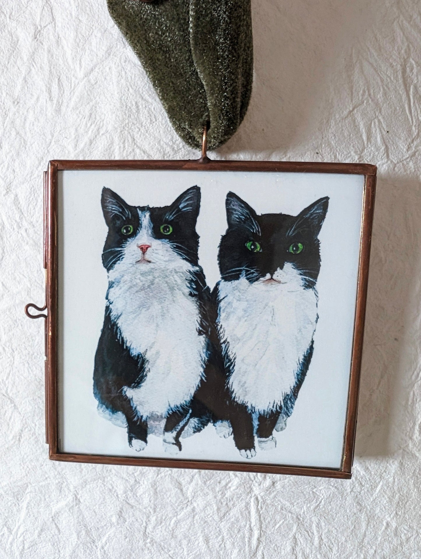 Floating Frame Ornament